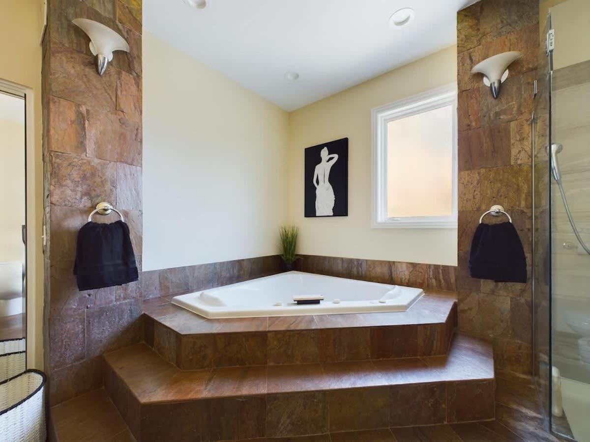 Luxe 4Br With Hot Tub & Game Room Чикаго Екстер'єр фото